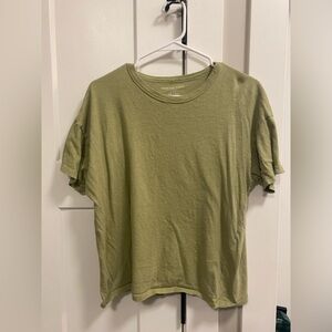 American Eagle Green T-Shirt - Size Medium